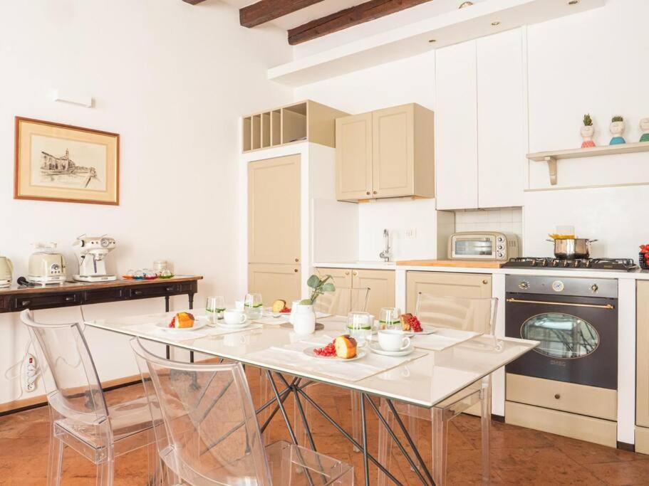 Romantic Flat On Navigli River By Easylife Milán Exteriér fotografie